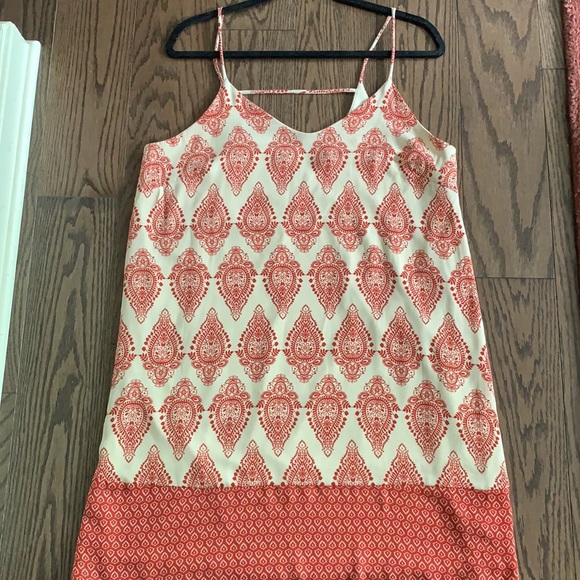 Patterned Shift Dress - Picture 5 of 6